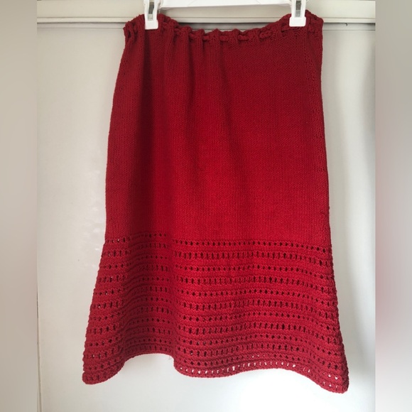 Womens Red Skirt, Hand Knit, Size 10-12, Classic Flair Eyelet Detail - Picture 3 of 12